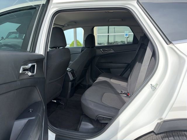 Used 2023 Kia Sportage LX FWD image 14
