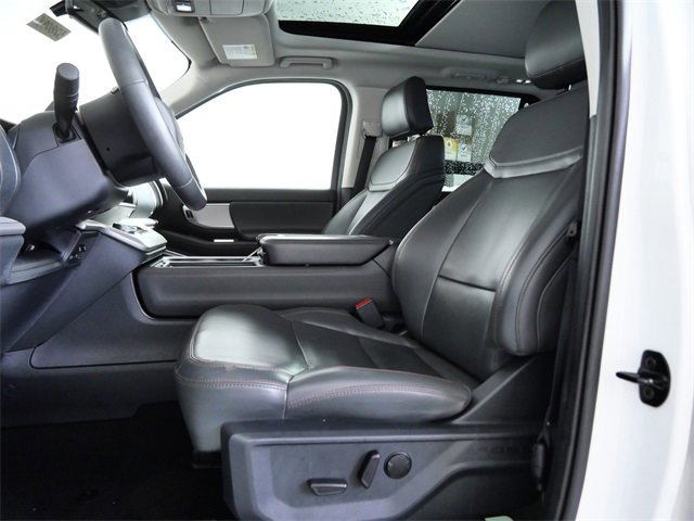 Certified 2025 Ford Expedition Active image 17