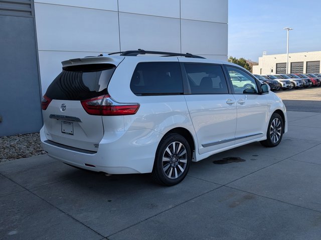 Used 2020 Toyota Sienna Limited Premium image 6