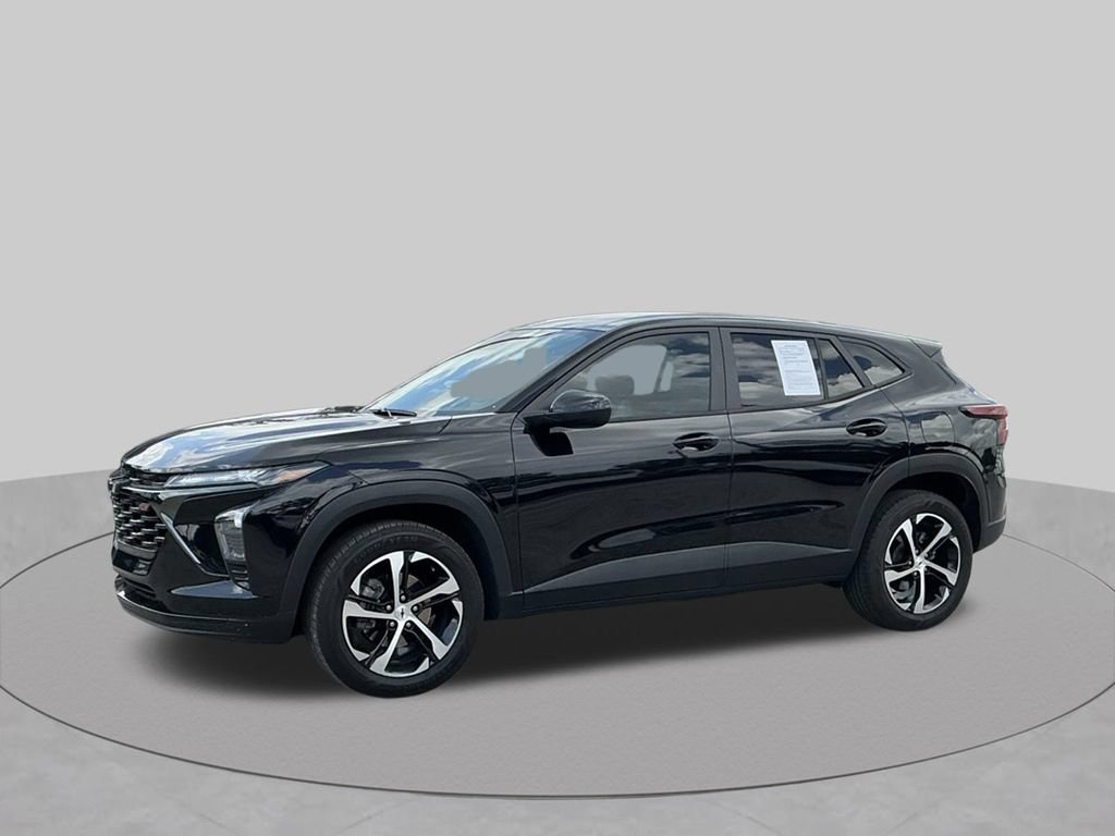Used 2024 Chevrolet Trax RS FWD image 3