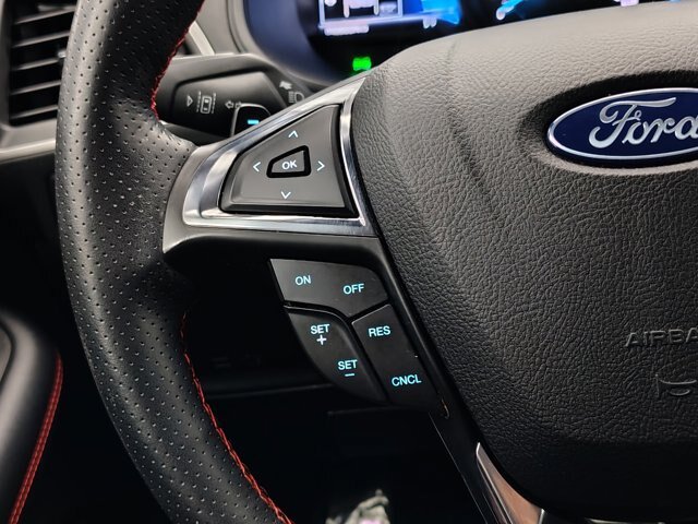 Certified 2022 Ford Edge ST-Line w/ Class II Trailer Tow Package AWD/4WD image 39
