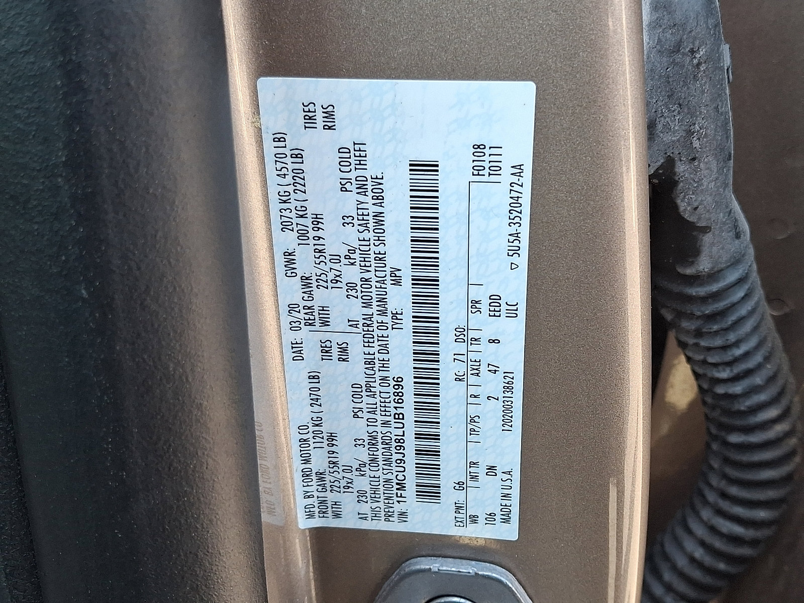 Certified 2020 Ford Escape Titanium AWD/4WD image 27