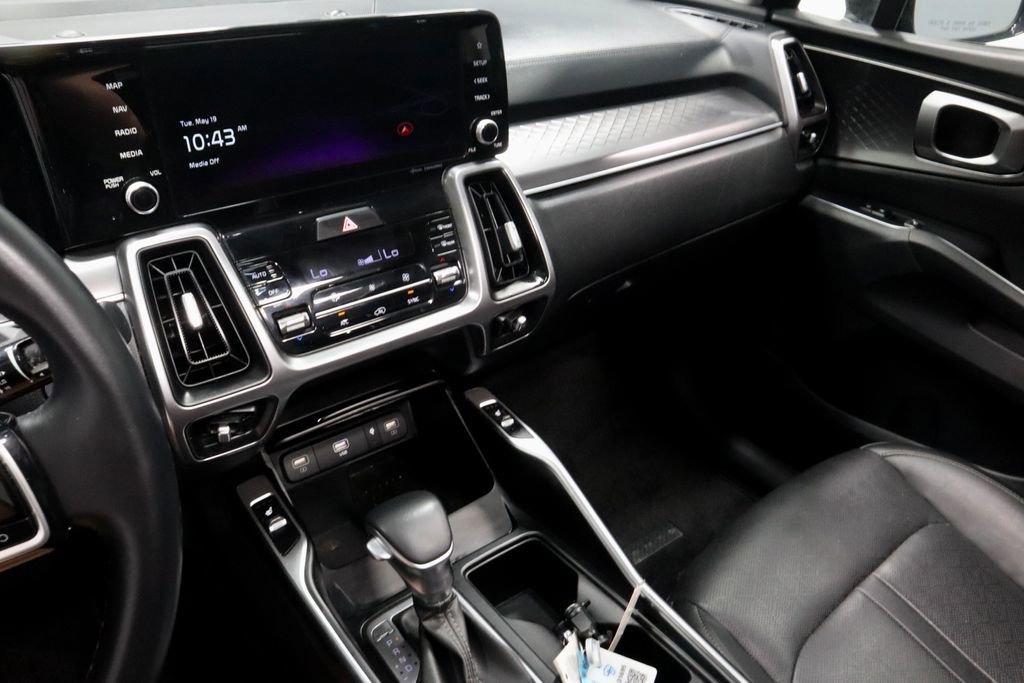 Used 2023 Kia Sorento S w/ Panoramic Sunroof Package FWD image 31