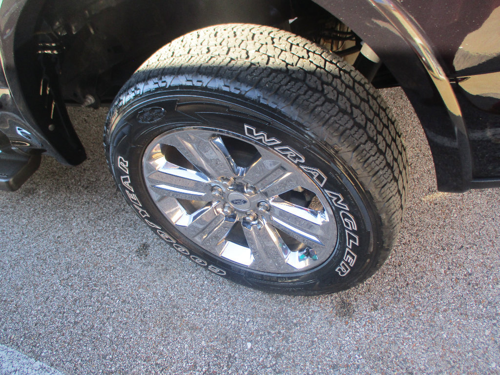 Certified 2019 Ford F150 Lariat w/ Equipment Group 502A Luxury image 27