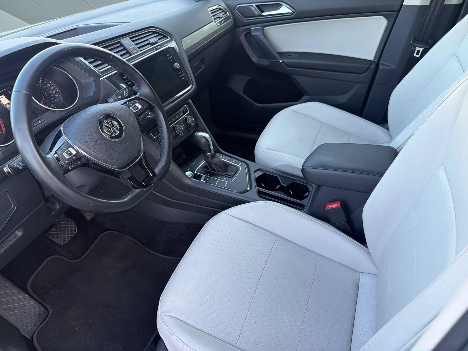 Used 2018 Volkswagen Tiguan SEL FWD image 27