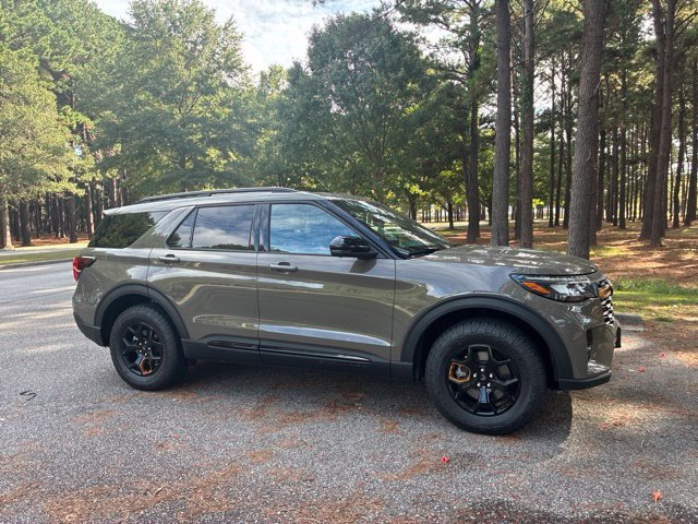 Certified 2026 Ford Explorer Tremor w/ Tremor Ultimate Package AWD/4WD image 2