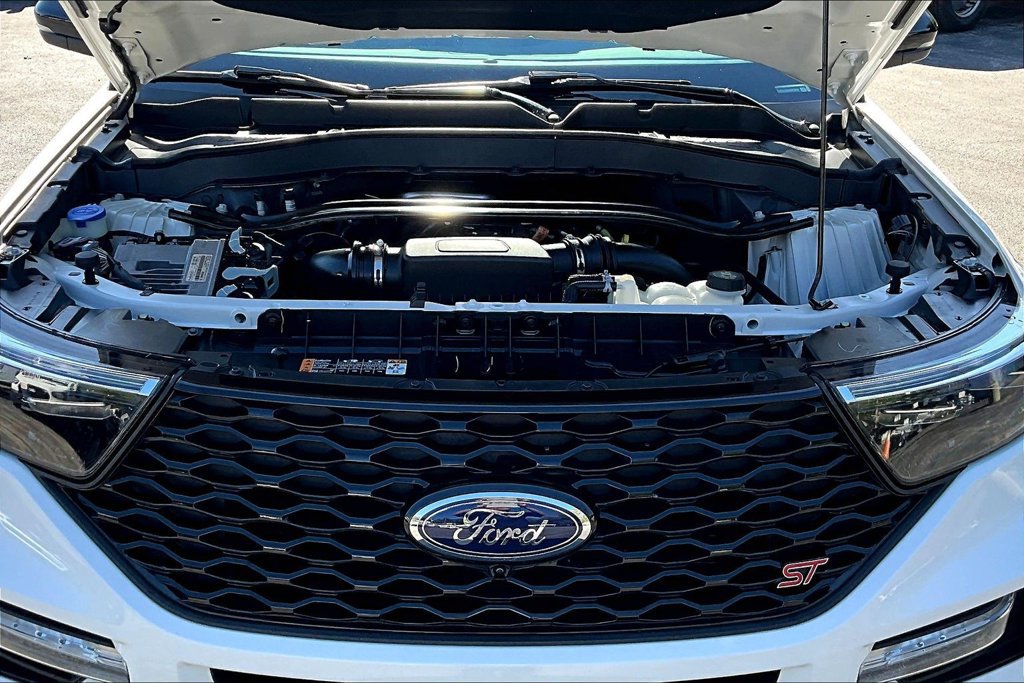 Certified 2021 Ford Explorer ST w/ Equipment Group 401A AWD/4WD image 32
