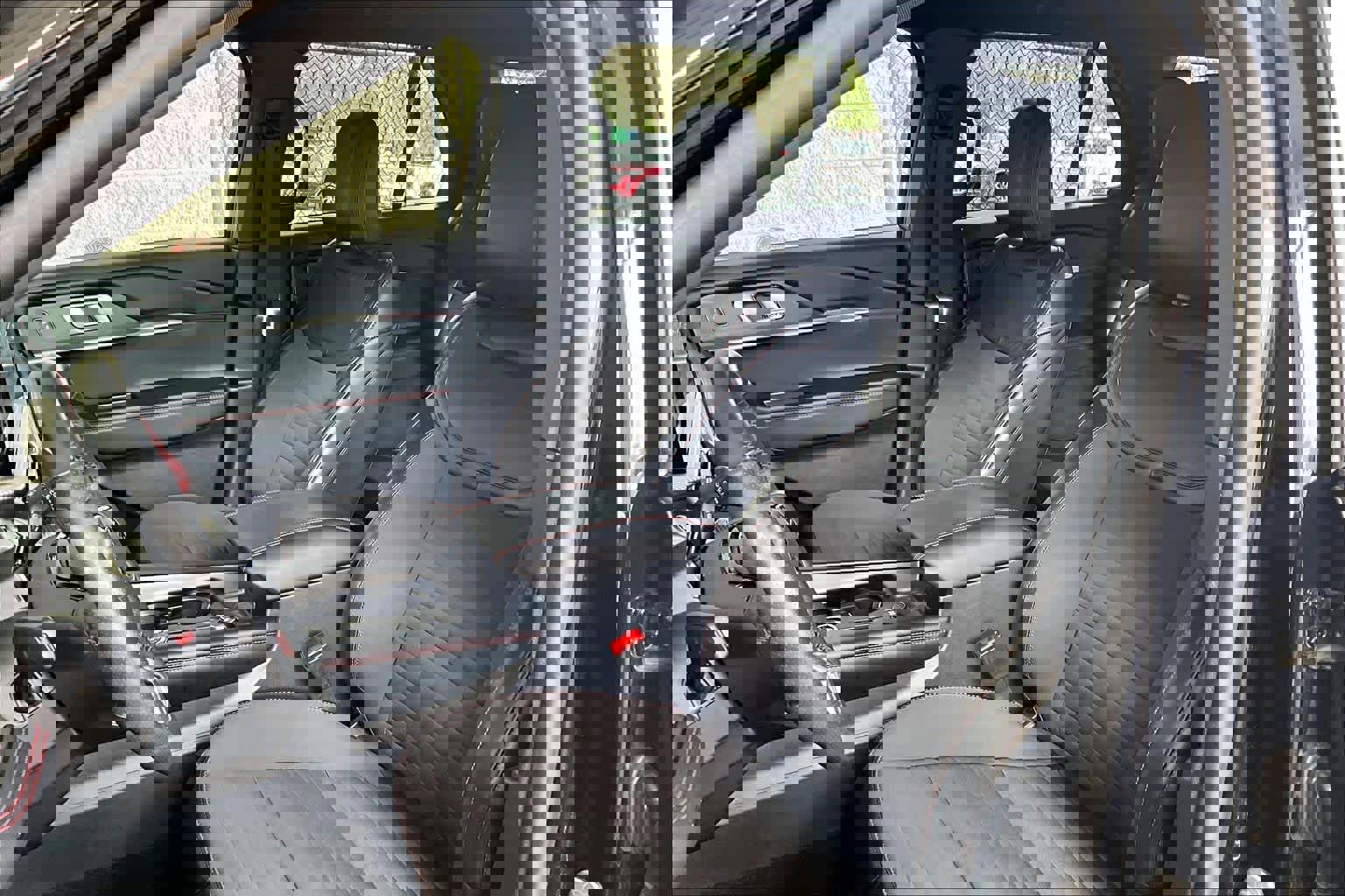 Certified 2025 Ford Explorer ST-Line image 8