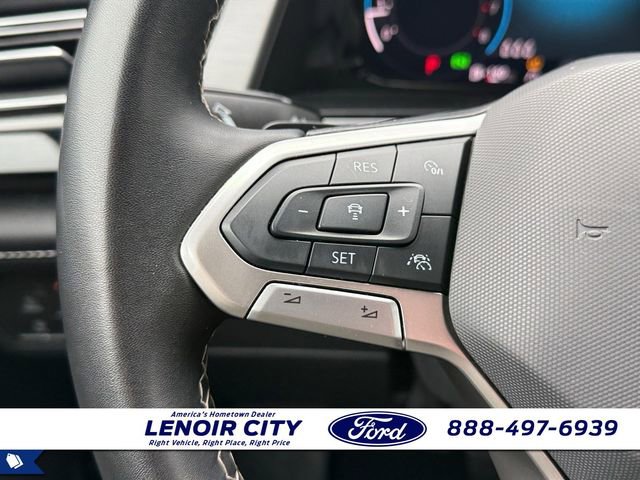 Used 2024 Volkswagen Atlas Cross Sport SE AWD/4WD image 16