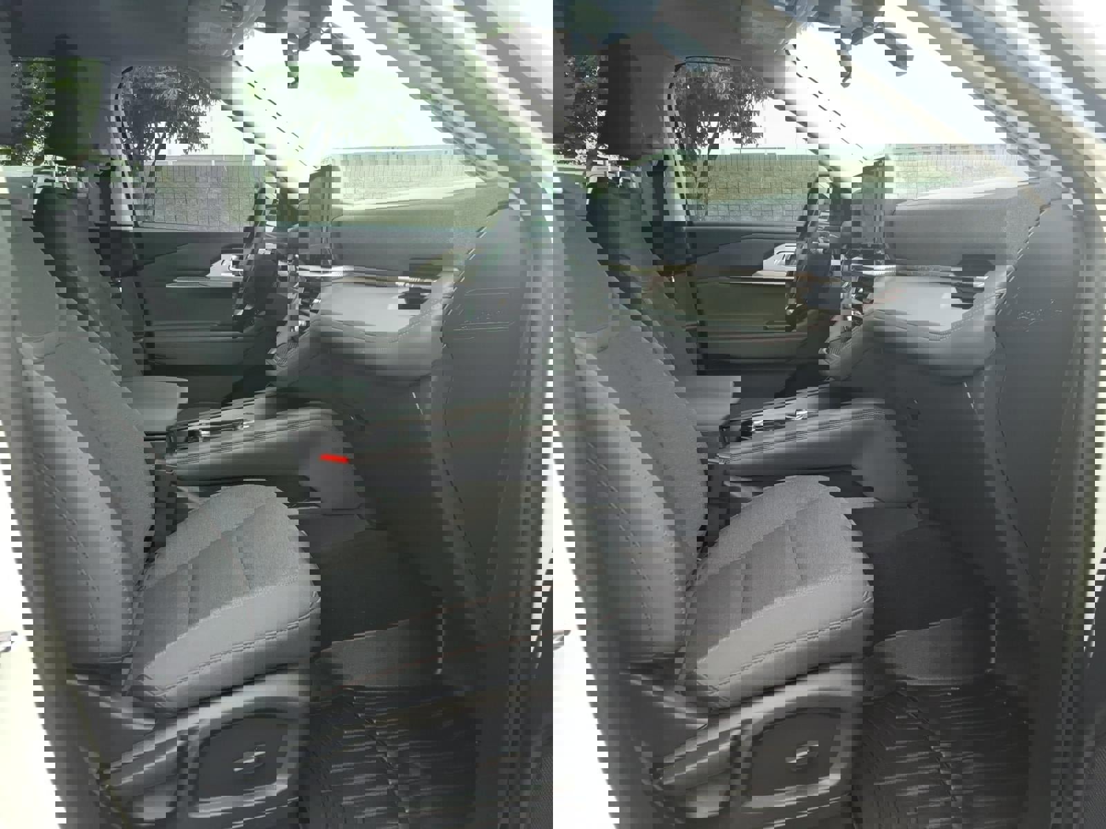 Certified 2025 Ford Explorer Active image 11