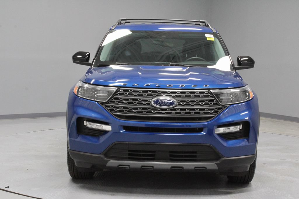 Certified 2023 Ford Explorer XLT w/ Equipment Group 202A AWD/4WD image 7