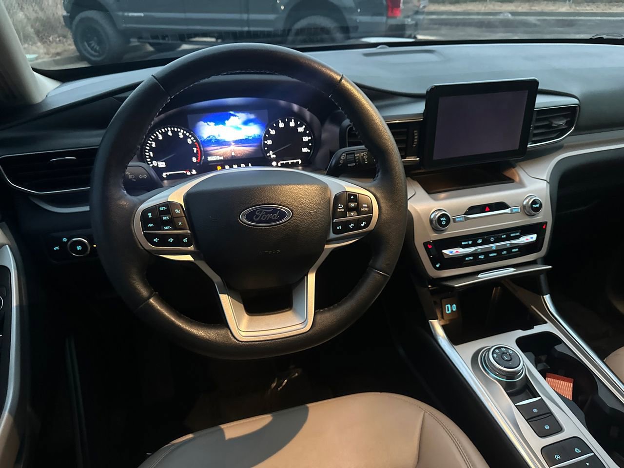 Certified 2024 Ford Explorer XLT w/ Equipment Group 202A image 25