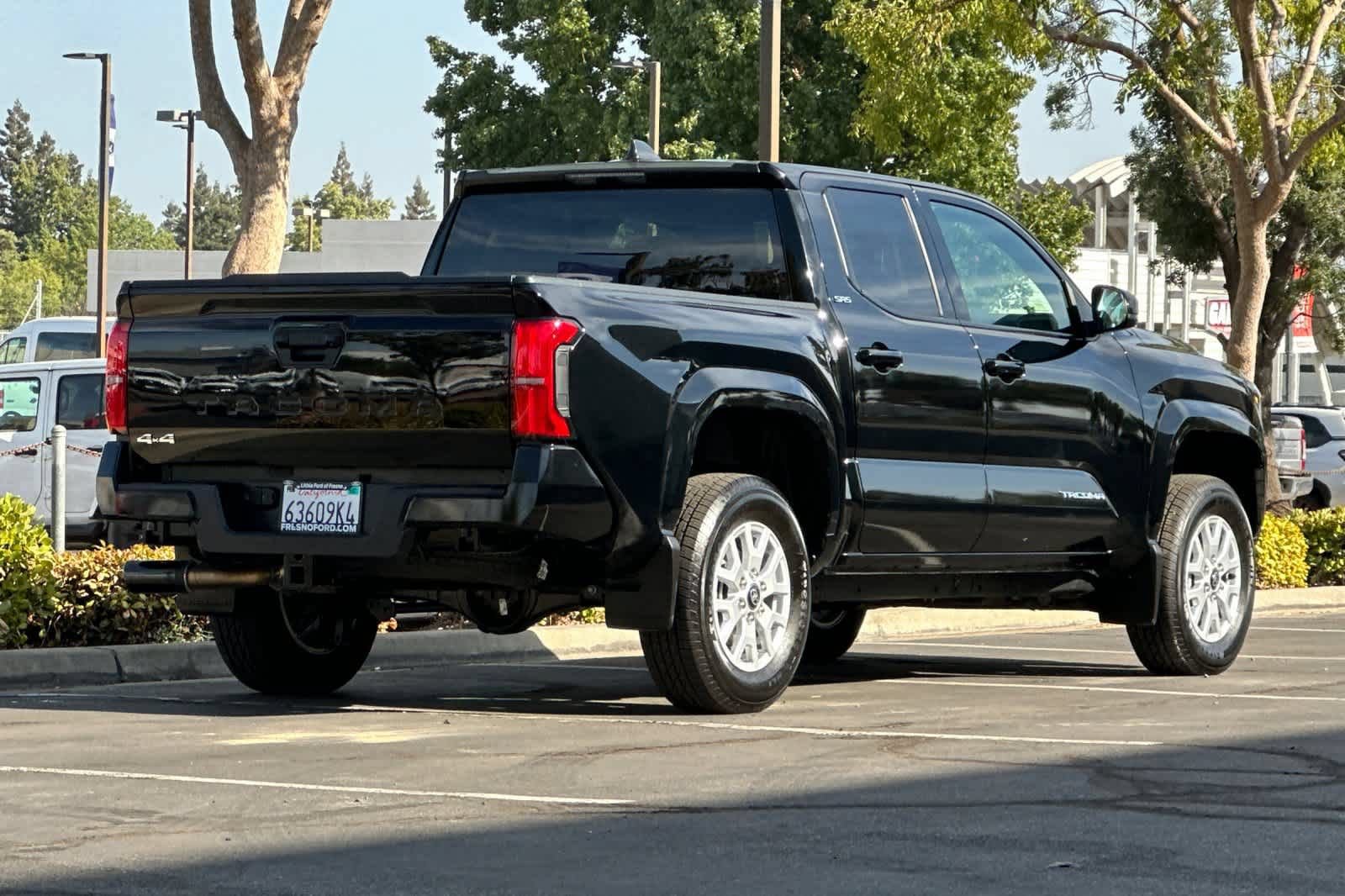 Used 2026 Toyota Tacoma SR5 AWD/4WD image 2