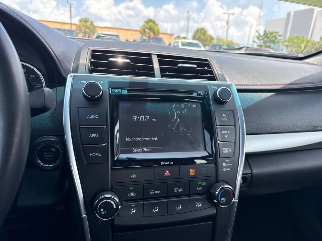 Used 2017 Toyota Camry SE FWD image 19