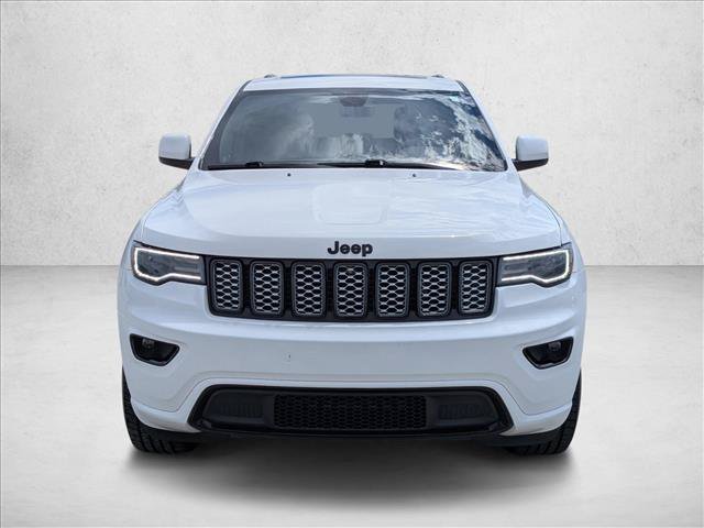 Used 2022 Jeep Grand Cherokee Laredo X AWD/4WD image 2