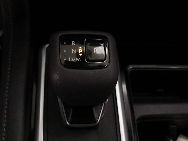 Used 2024 Nissan Pathfinder SV FWD image 28