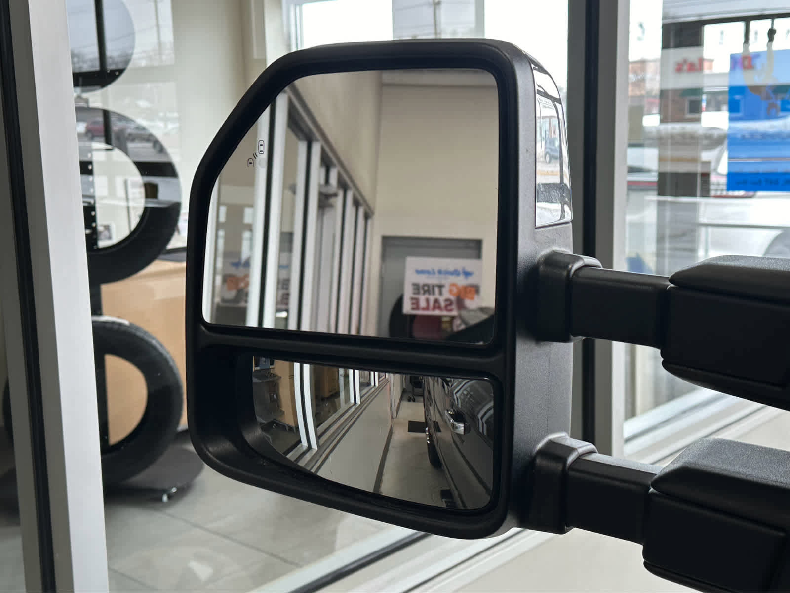 Certified 2017 Ford F350 Lariat w/ Chrome Package image 22