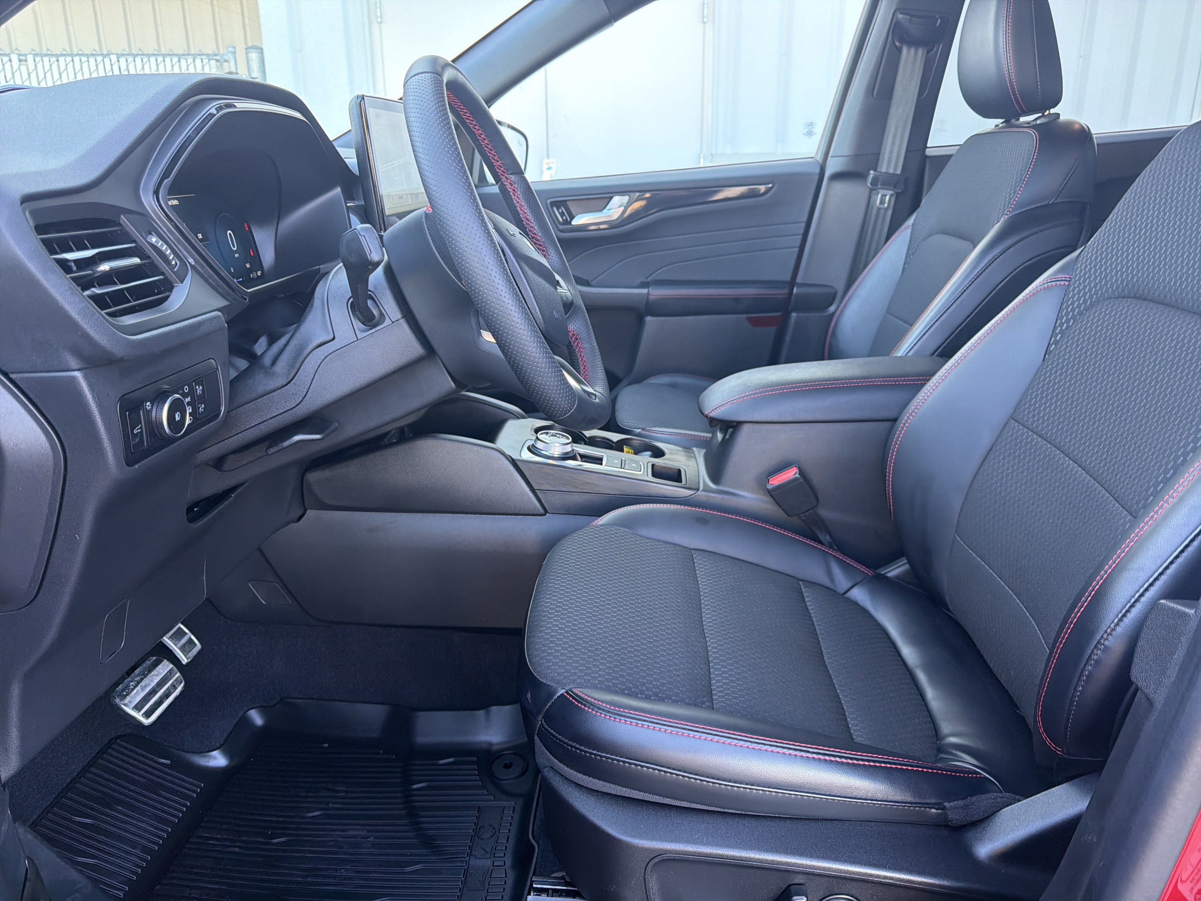 Certified 2023 Ford Escape ST-Line Elite image 23