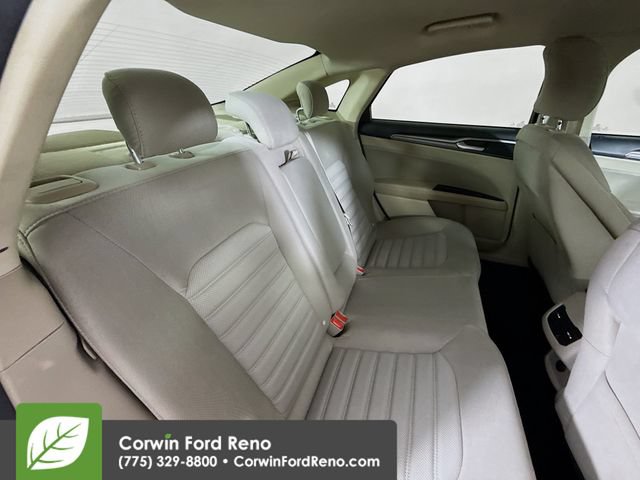 Certified 2017 Ford Fusion SE w/ Fusion SE Technology Package FWD image 24