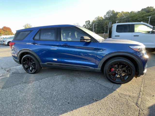 Certified 2022 Ford Explorer ST w/ Equipment Group 401A AWD/4WD image 8
