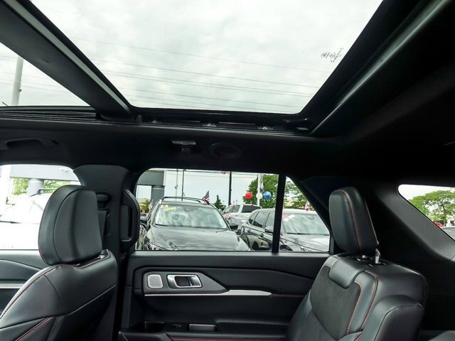 Certified 2025 Ford Explorer ST w/ Sun And Sound Package AWD/4WD image 15