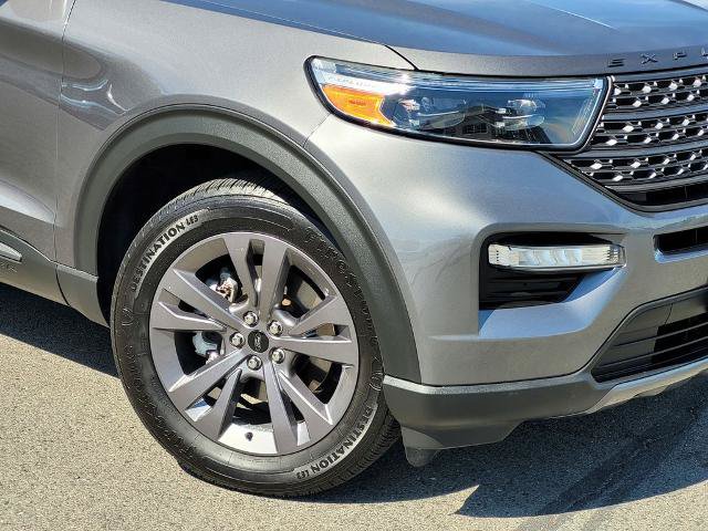 Certified 2021 Ford Explorer XLT w/ Equipment Group 202A RWD image 9