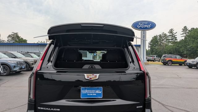 Used 2024 Cadillac Escalade Sport Platinum w/ Heavy-Duty Trailer Package AWD/4WD image 11