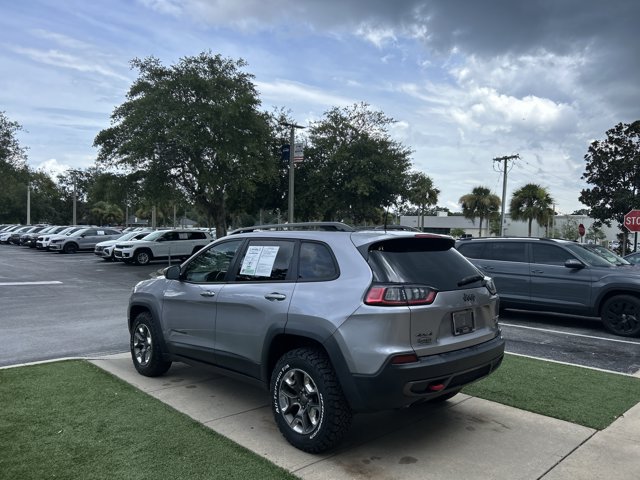 Used 2019 Jeep Cherokee Trailhawk AWD/4WD image 7