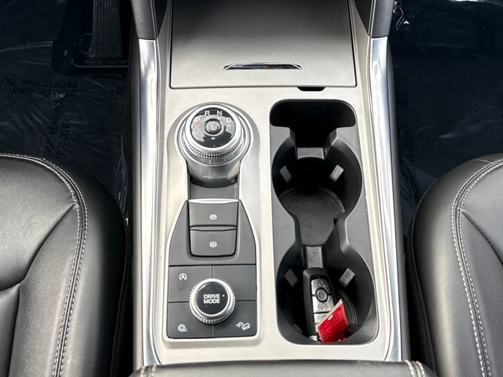 Certified 2024 Ford Explorer XLT w/ Equipment Group 202A image 16