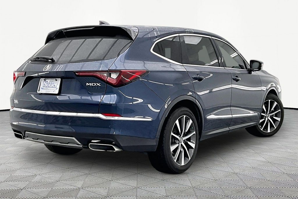 Used 2025 Acura MDX w/ Technology Package FWD image 2