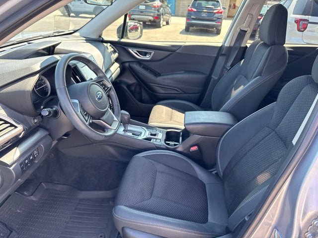 Used 2024 Subaru Forester Premium AWD/4WD image 2