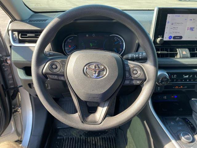Used 2024 Toyota RAV4 XLE AWD/4WD image 18