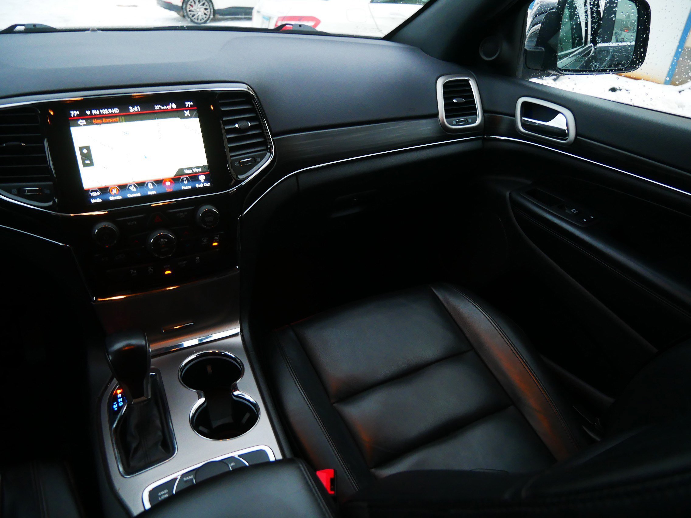 Used 2021 Jeep Grand Cherokee Limited w/ Trailer Tow Group IV image 11