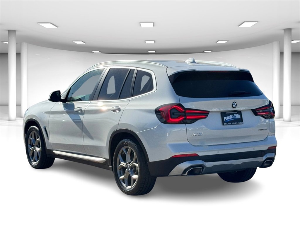 Used 2024 BMW X3 sDrive30i image 3