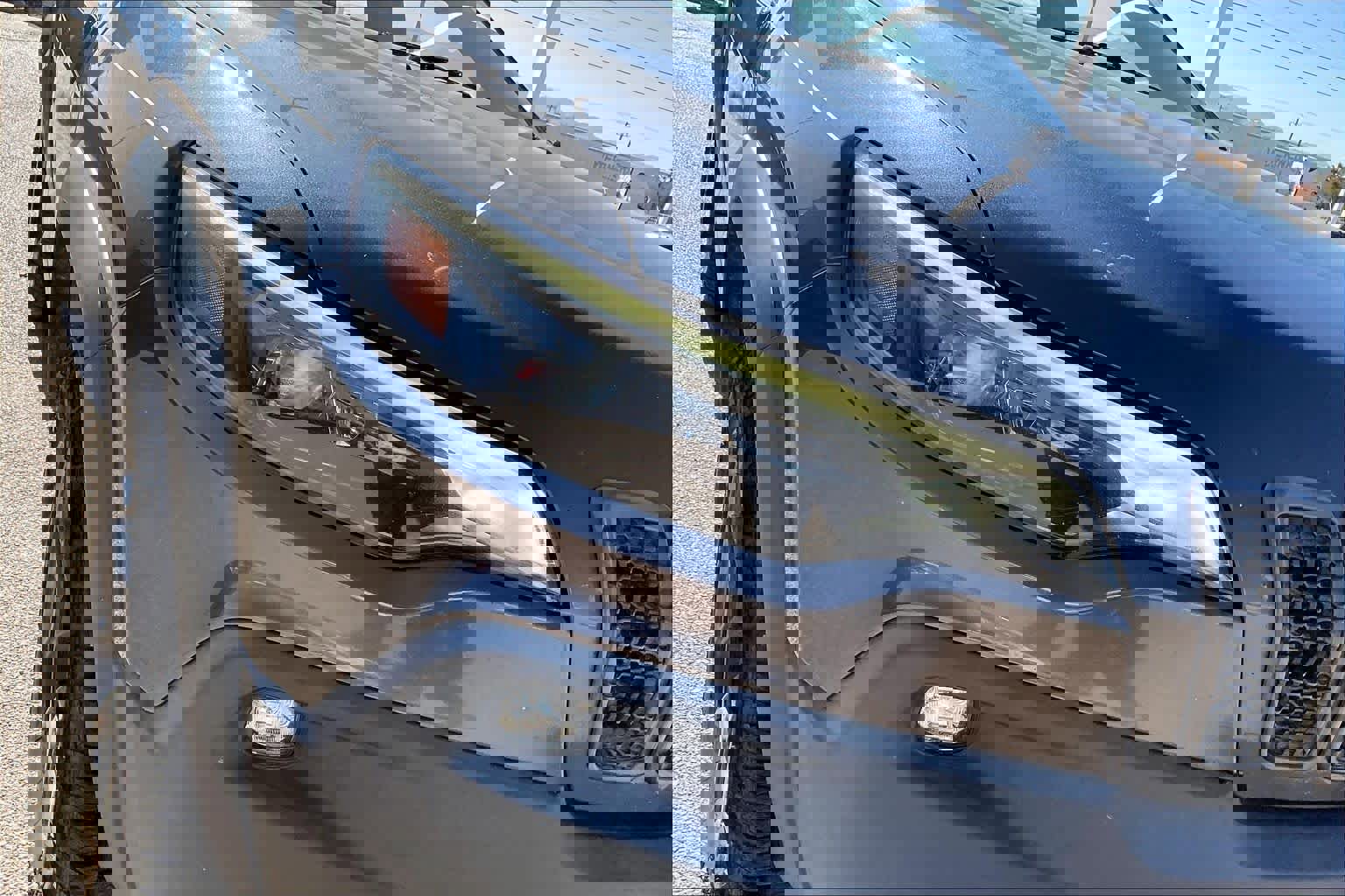 Used 2019 Jeep Cherokee Trailhawk w/ Cold Weather Group image 27