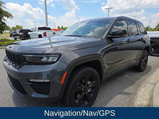 Used 2023 Jeep Grand Cherokee Limited w/ Black Appearance Package RWD image 3