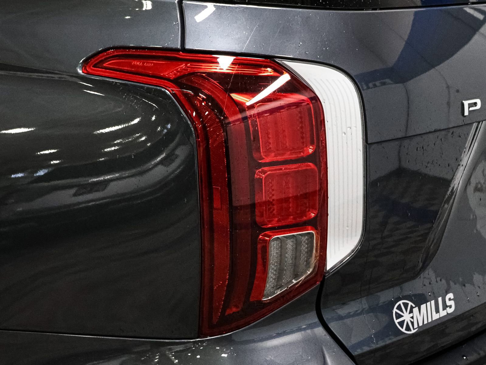 Used 2024 Hyundai Palisade Calligraphy image 15