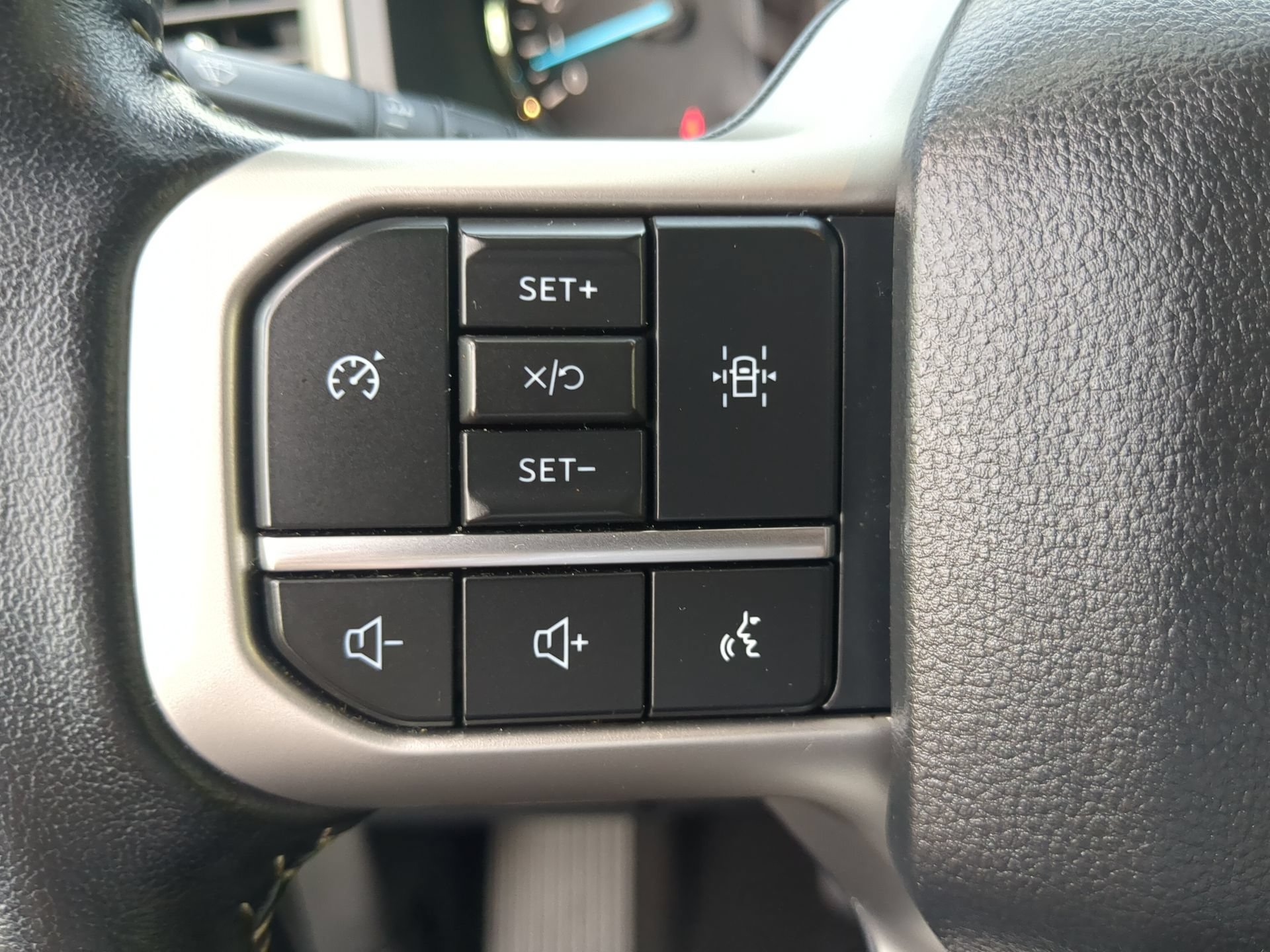 Certified 2024 Ford Expedition XLT RWD image 66