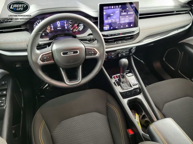 Used 2022 Jeep Compass Sport image 32