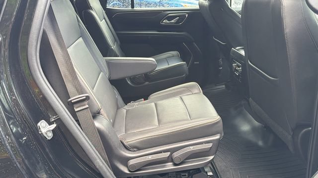 Used 2022 GMC Yukon SLT w/ SLT Luxury Package AWD/4WD image 17