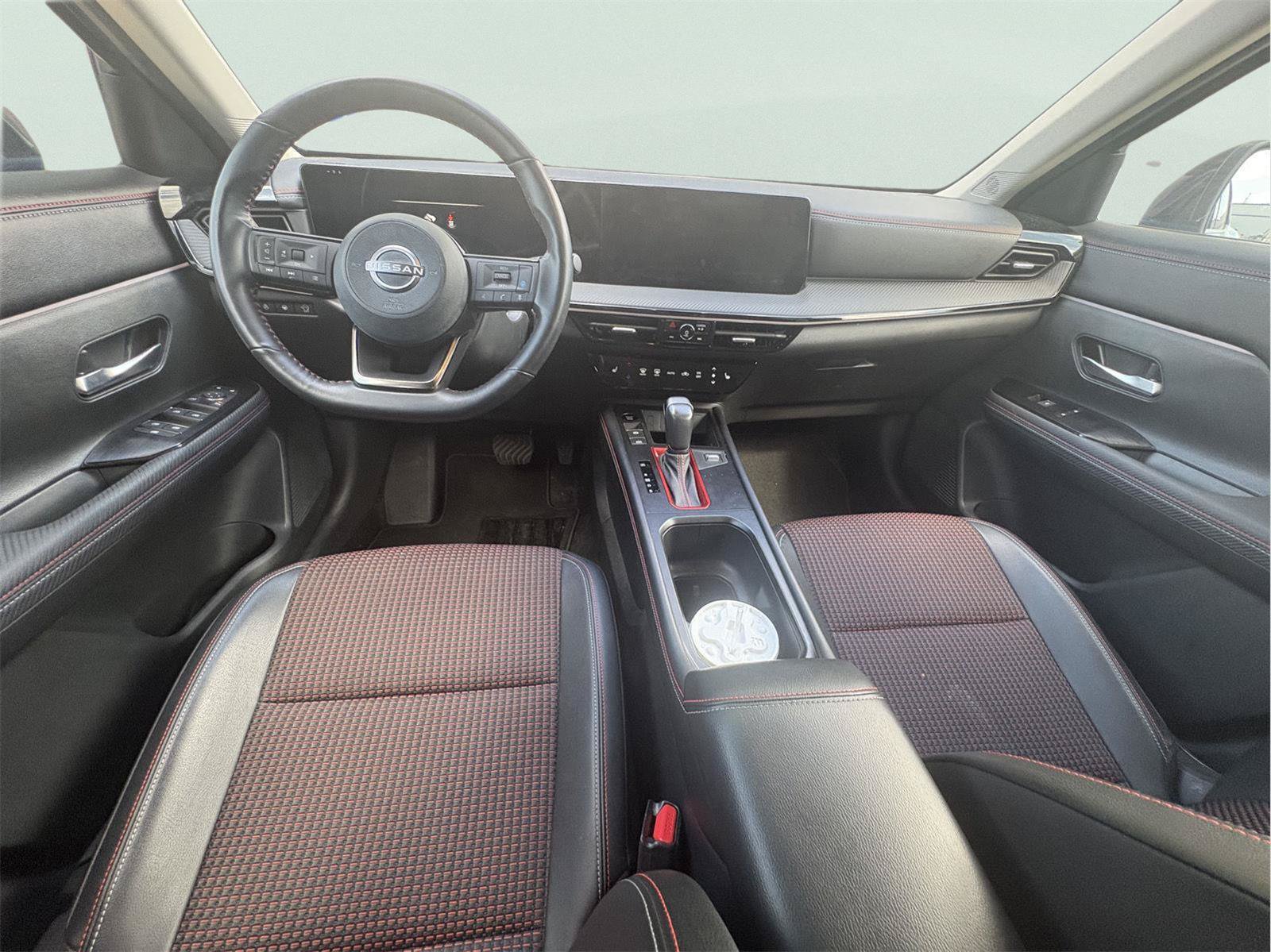 Used 2025 Nissan Kicks SR w/ SR Premium Package FWD image 10