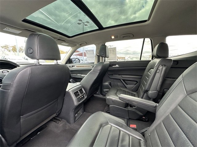 Used 2019 Volkswagen Atlas SEL Premium image 19