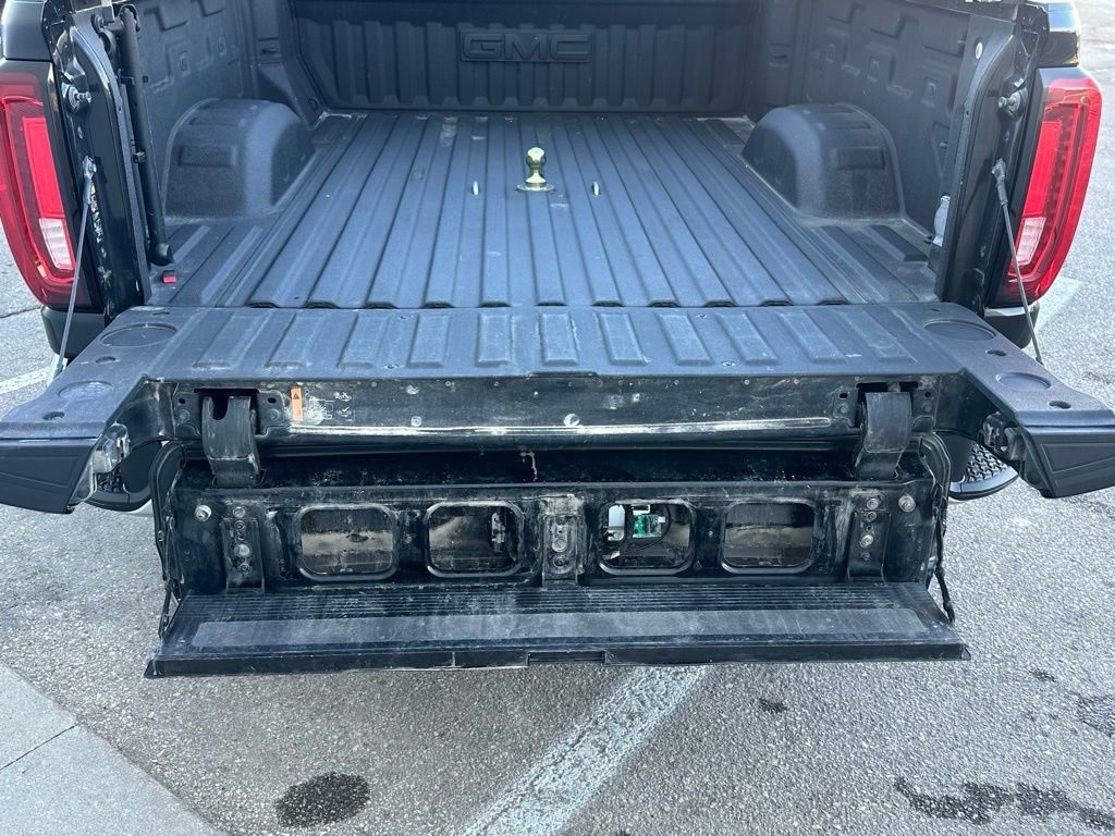 Used 2022 GMC Sierra 2500 SLT w/ SLT Premium Package image 19