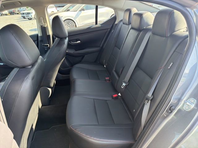 Used 2022 Nissan Sentra SR w/ SR Premium Package FWD image 18
