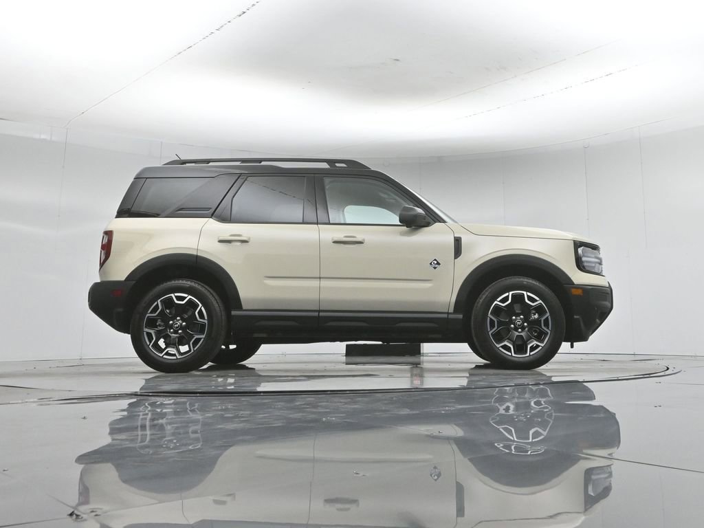 Certified 2025 Ford Bronco Sport Outer Banks w/ Outer Banks Tech Package+ AWD/4WD image 49