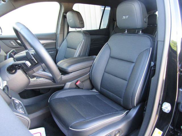 Used 2025 Buick Enclave Sport Touring AWD/4WD image 26