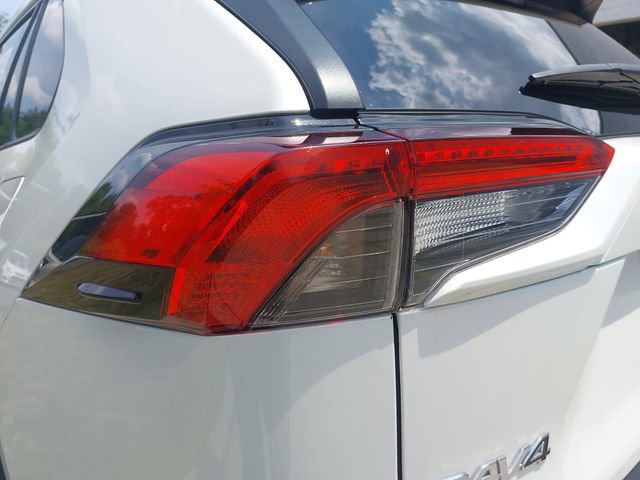 Used 2022 Toyota RAV4 XLE Premium FWD image 32