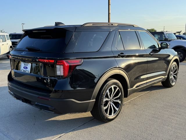 Certified 2025 Ford Explorer ST-Line w/ Premium Package RWD image 8