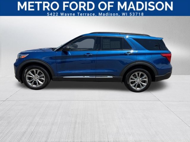 Certified 2022 Ford Explorer XLT w/ Equipment Group 202A AWD/4WD image 2