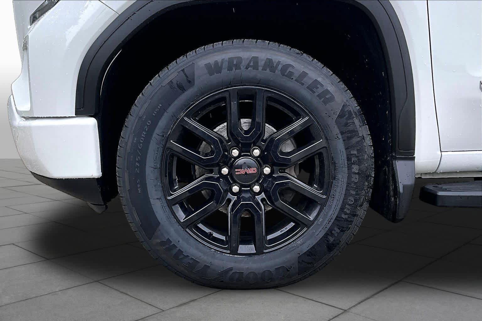 Used 2020 GMC Sierra 1500 Elevation w/ Elevation Value Package AWD/4WD image 11